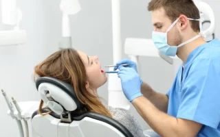 تنظيف وتلميع الاسنان