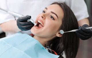 زراعة اسنان فورية