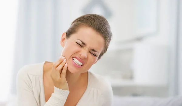 العلاجات المنزلية لحساسية الاسنان