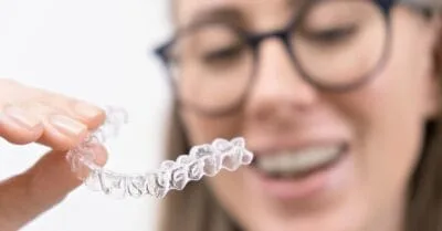 تقويم الأسنان المتحرك بالصور